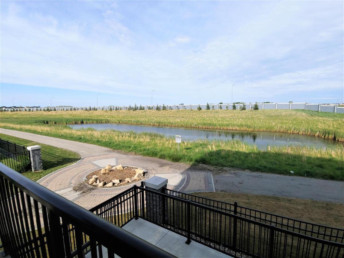 Serene 2 Bedroom Condo With Balcony And Lakeview Winnipeg Luaran gambar