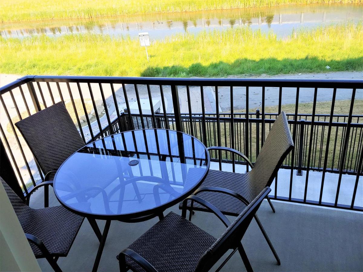 Serene 2 Bedroom Condo With Balcony And Lakeview Winnipeg Luaran gambar