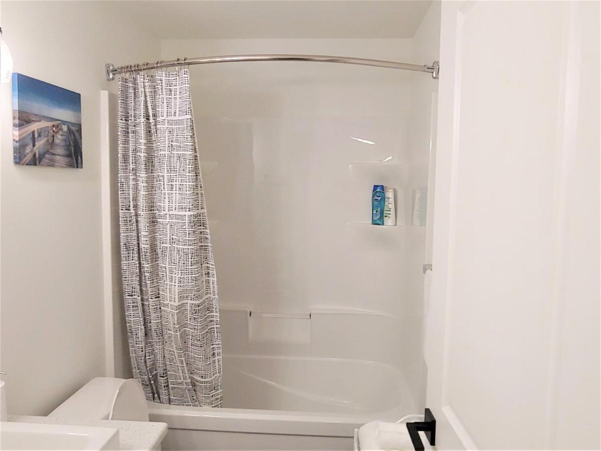 Serene 2 Bedroom Condo With Balcony And Lakeview Winnipeg Luaran gambar